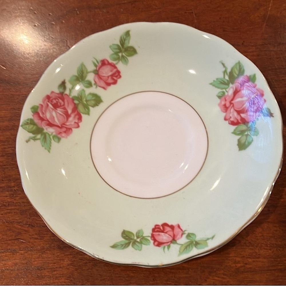 Colclough vintage bone China tea cup & saucer, pink roses on green & white - Picture 5 of 11